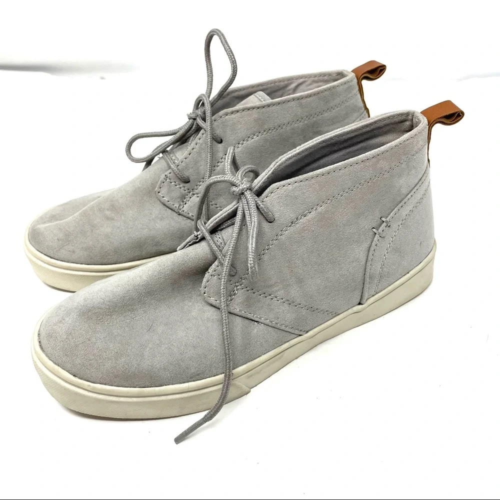CAT & JACK size 5 faux suede moccasin-style shoes, NWOT